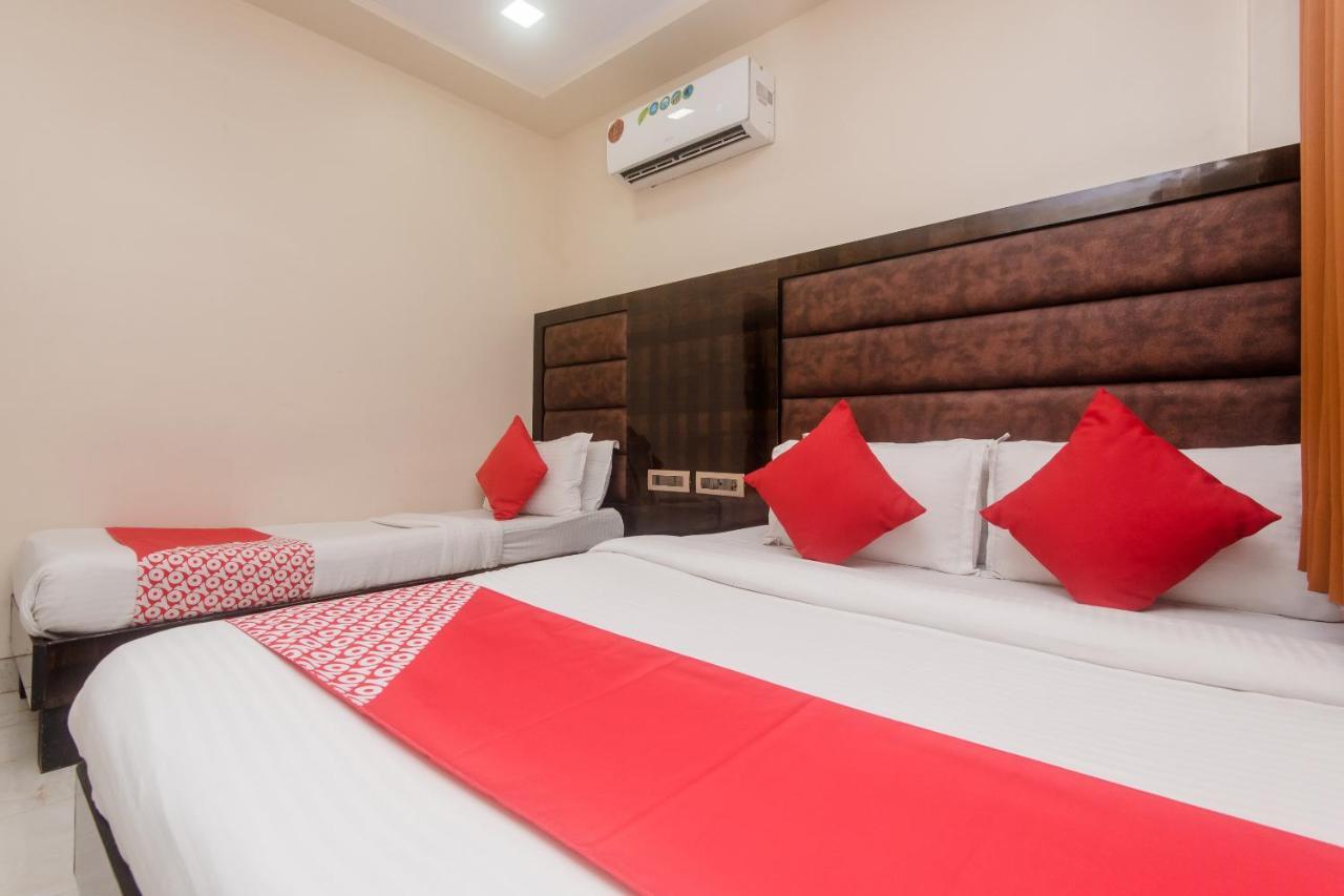 فندق Vaccinated Staff - Oyo 22055 Dadar Residency مومباي المظهر الخارجي الصورة