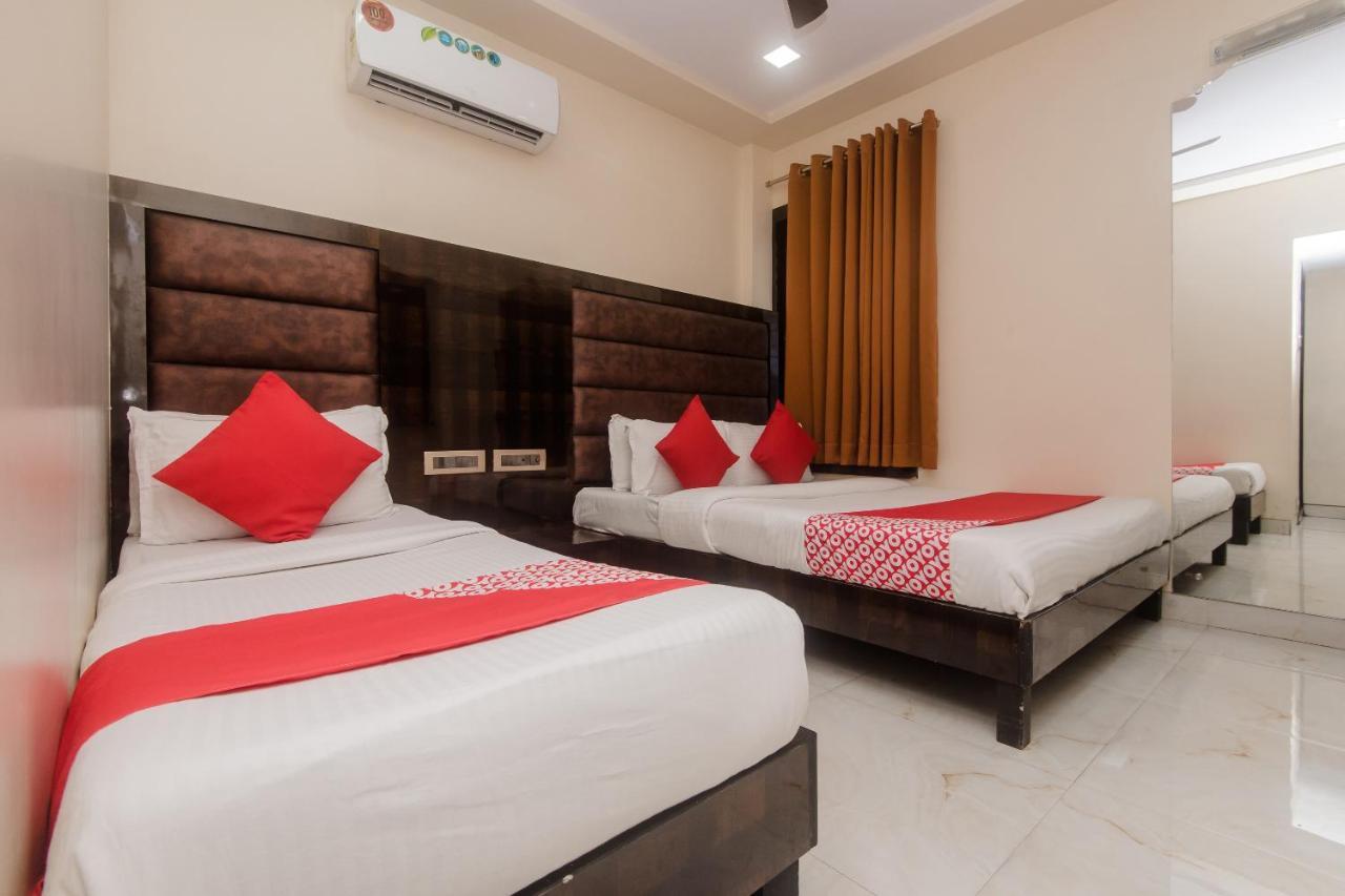 فندق Vaccinated Staff - Oyo 22055 Dadar Residency مومباي المظهر الخارجي الصورة